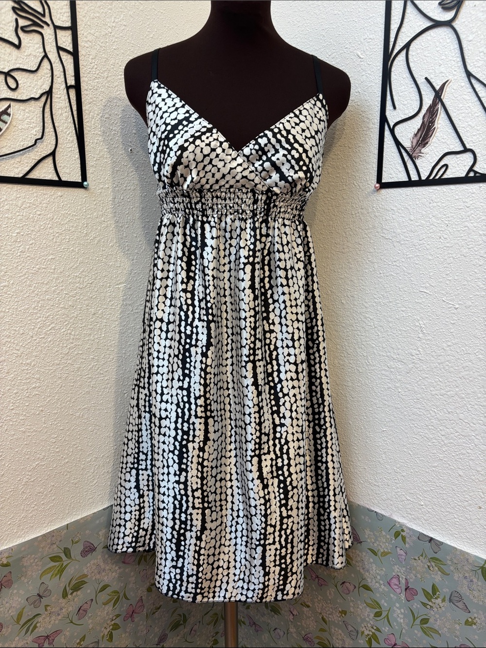 Vintage 1990’s Zoey Beth black and white print sleeveless slip dress. Size L.